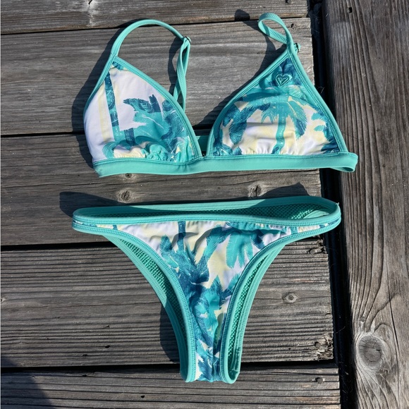 Roxy Other - Roxy bikini set